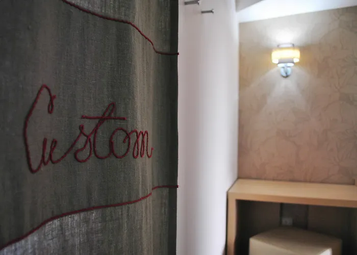 Oda ve Kahvaltı Nacore Massafra